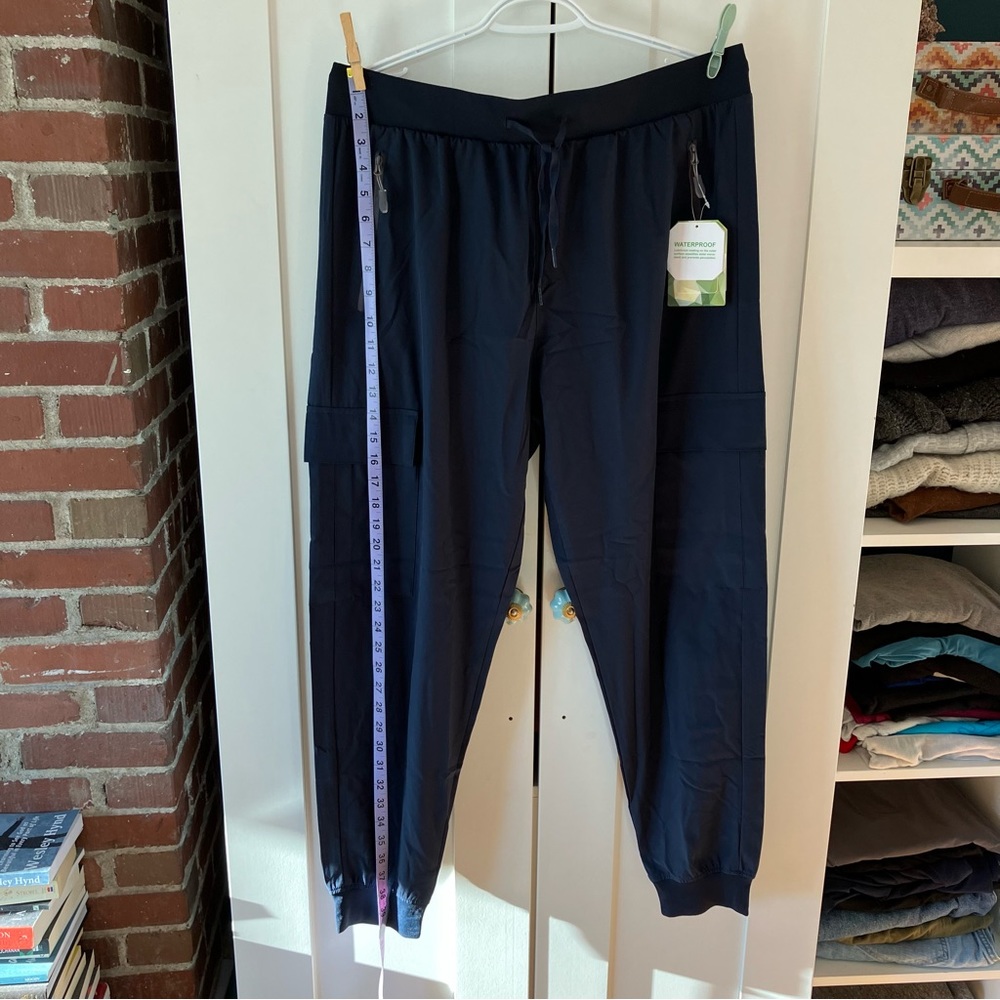 Navy lightweight joggers